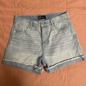 Gap Basic Light Wash Shorts (Size 27)